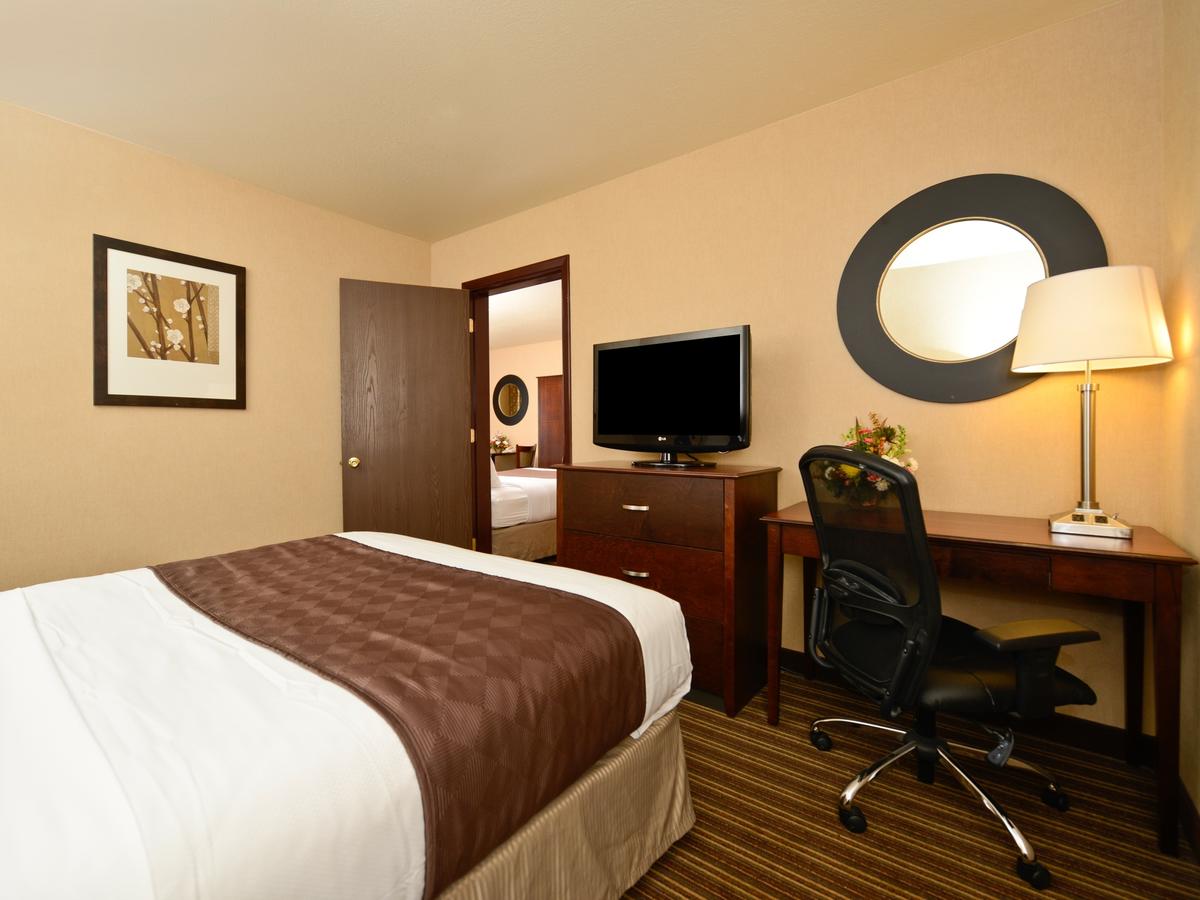 Yellowstone West Gate Hotel - thumb 38