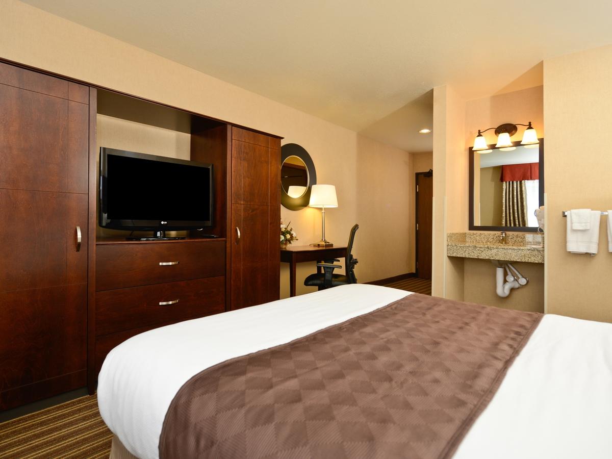 Yellowstone West Gate Hotel - thumb 23