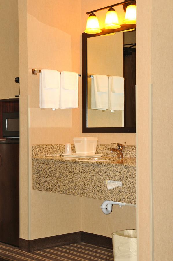 Yellowstone West Gate Hotel - thumb 19