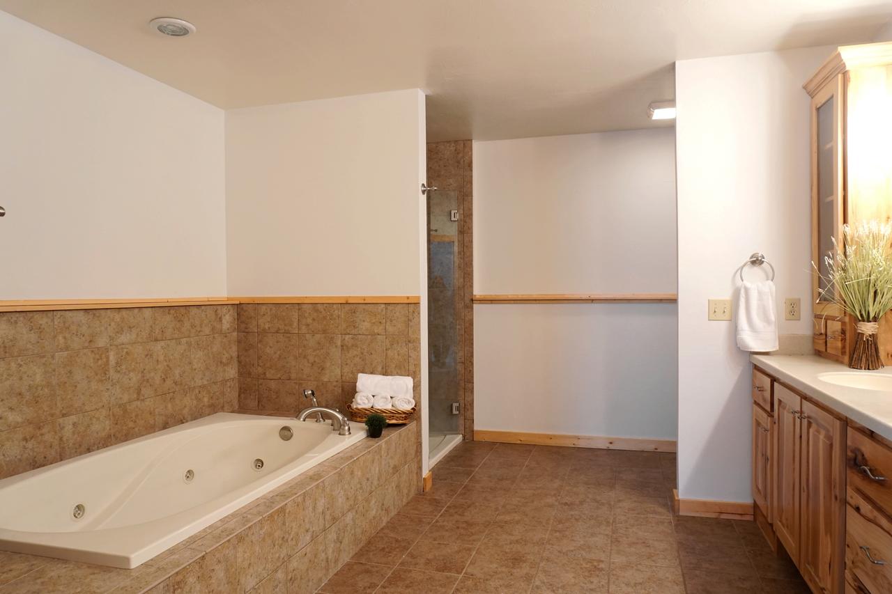 The Aspen Condos - thumb 29