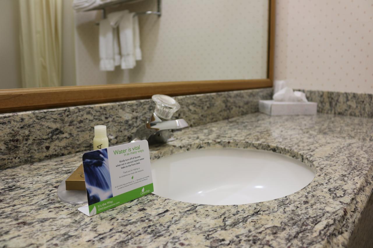 Gray Wolf Inn & Suites - thumb 40