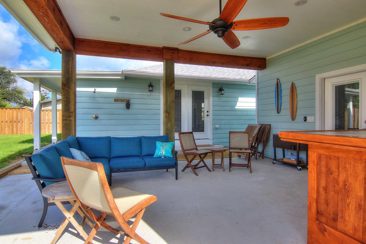 Walk To Beach From Outstanding Classic Residence - thumb 26