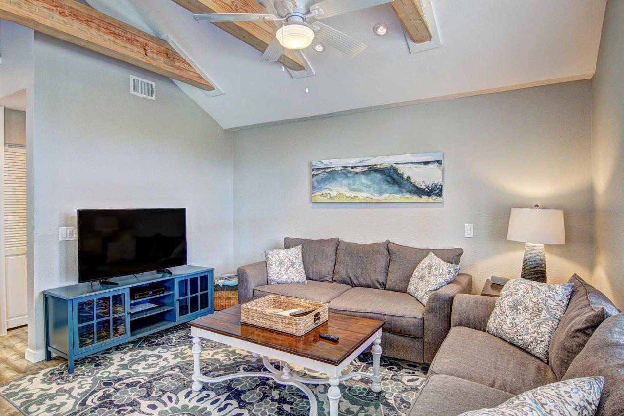 Walk To Beach From Outstanding Classic Residence - thumb 12