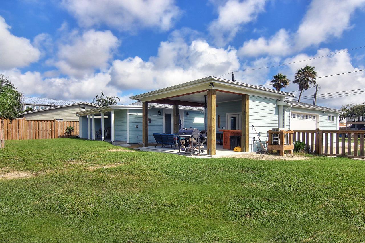 Walk To Beach From Outstanding Classic Residence - thumb 25