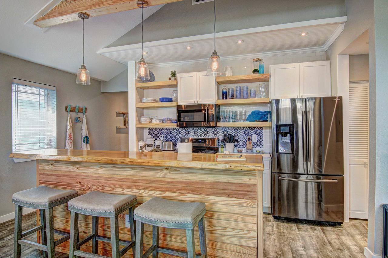 Walk To Beach From Outstanding Classic Residence - thumb 7