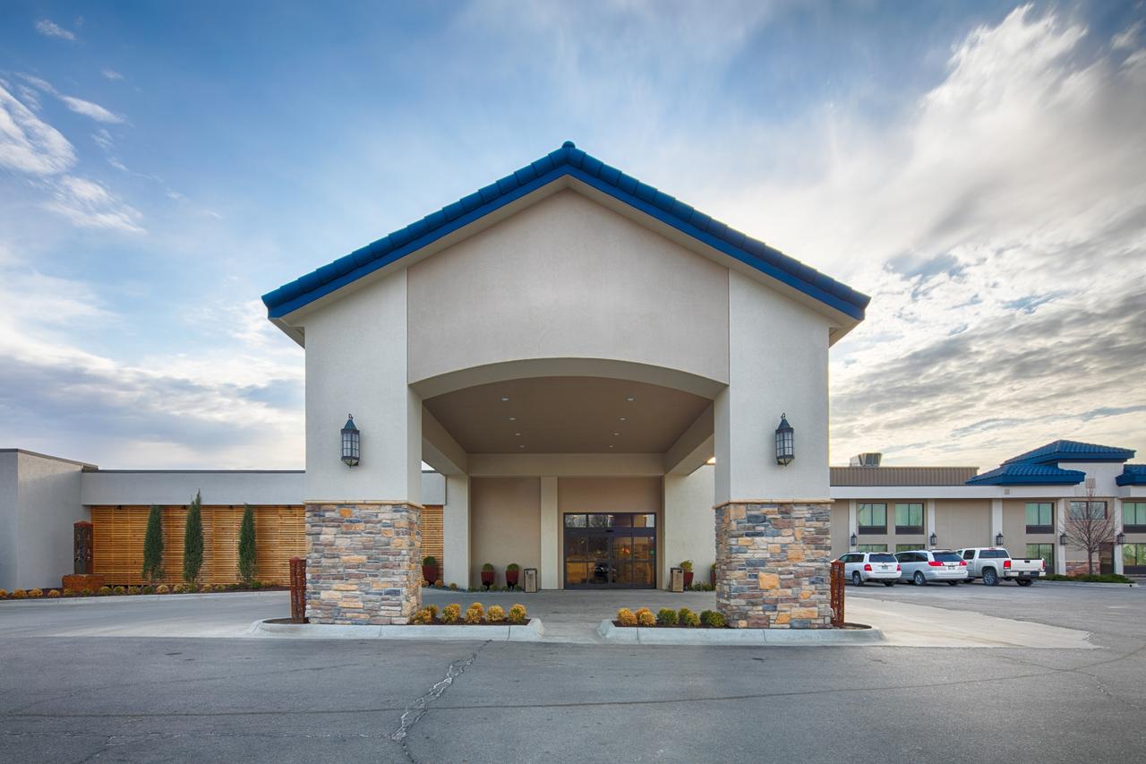 Ramada Plaza By Wyndham Omaha - thumb 4