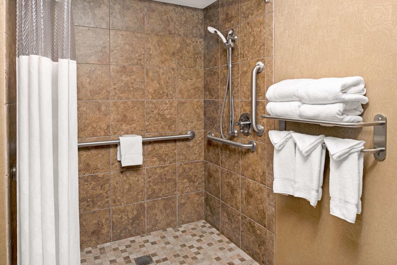 Ramada Plaza By Wyndham Omaha - thumb 44