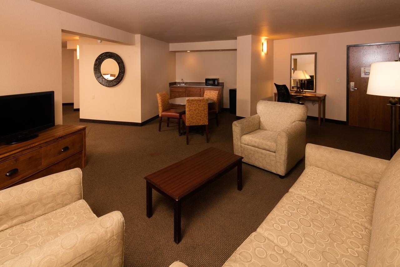 Ramada Plaza By Wyndham Omaha - thumb 21