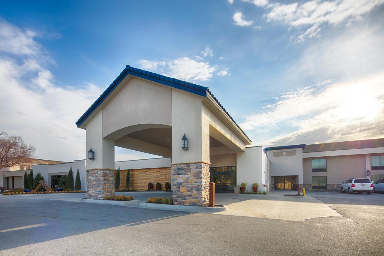 Ramada Plaza By Wyndham Omaha - thumb 3