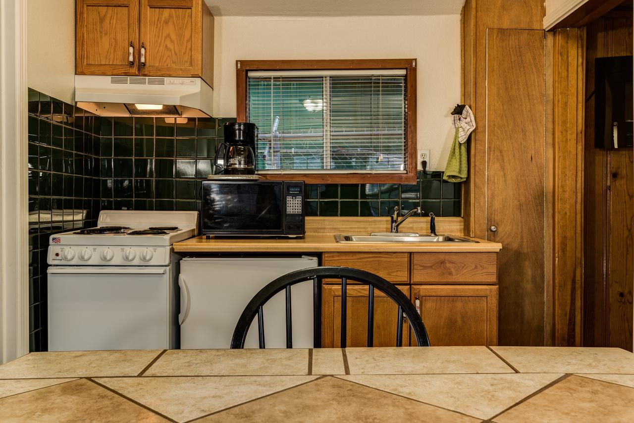 Doc's Cottages South Lake Tahoe - thumb 17