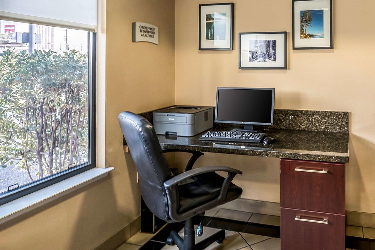 Quality Inn And Suites Reno - thumb 6