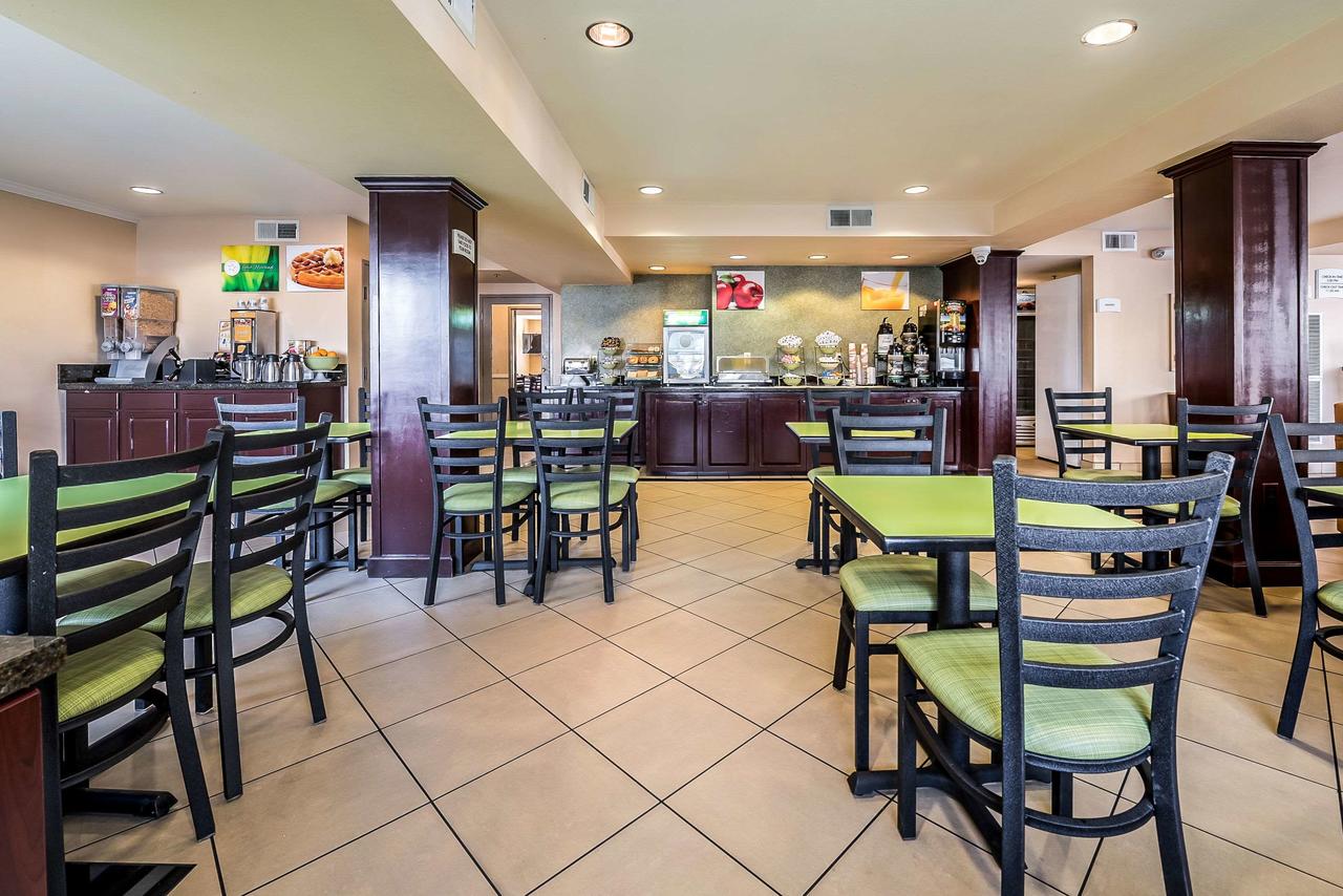 Quality Inn And Suites Reno - thumb 22