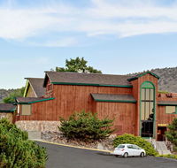 Topaz Lodge - Tourism House