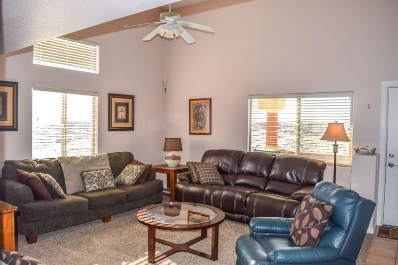 John And Margaret Pelland Condo - thumb 7