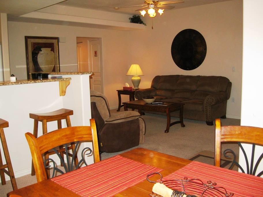 2 Bedroom Condo In Mesquite #82 - thumb 5