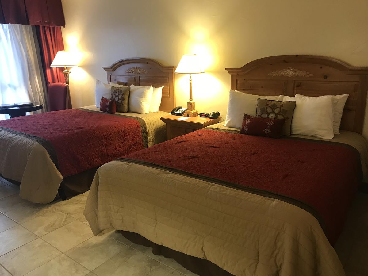 Ramada By Wyndham Las Cruces Hotel & Conference Center - thumb 11