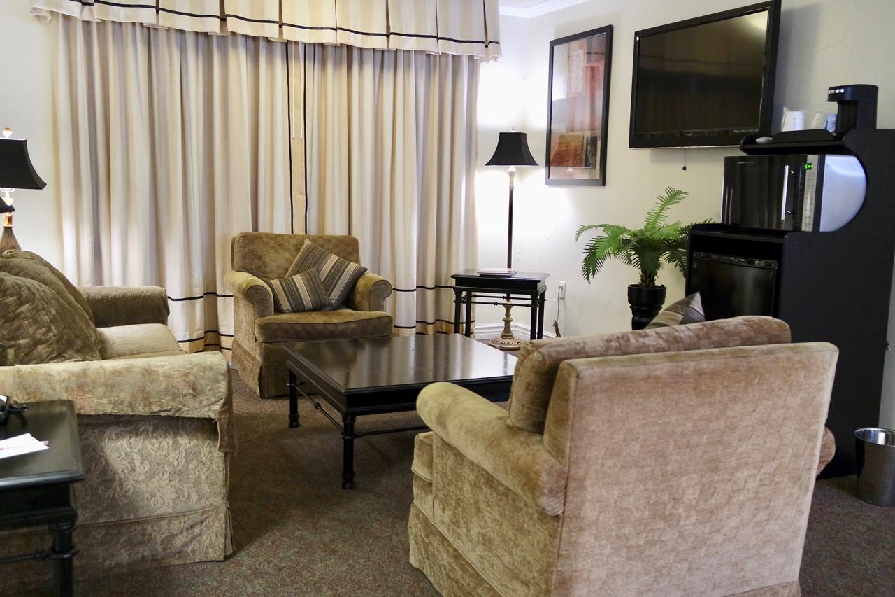 Ramada By Wyndham Las Cruces Hotel & Conference Center - thumb 18