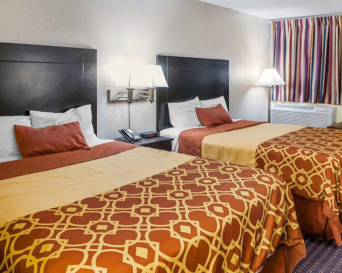 Econo Lodge Carlsbad - thumb 22