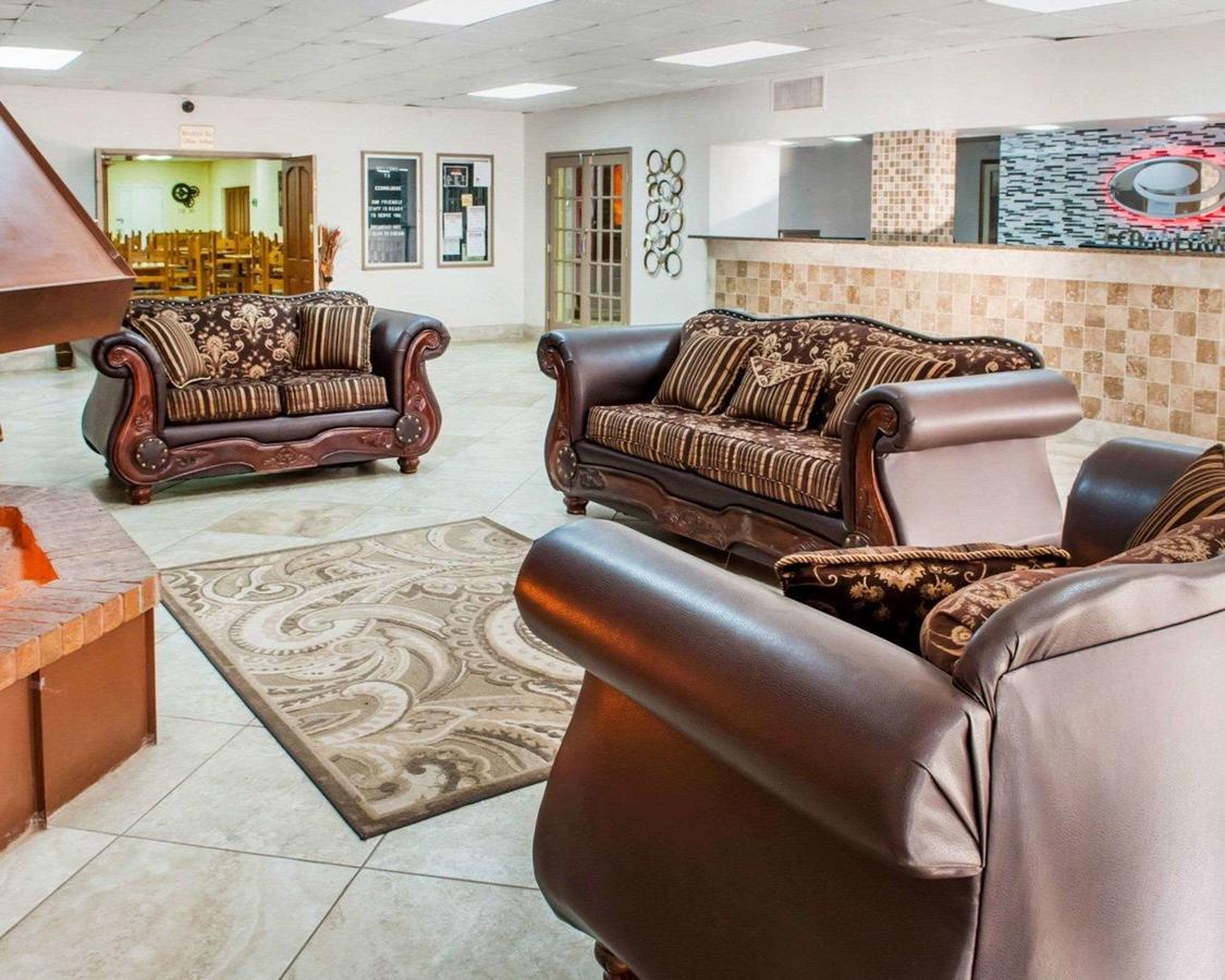 Econo Lodge Carlsbad - thumb 26