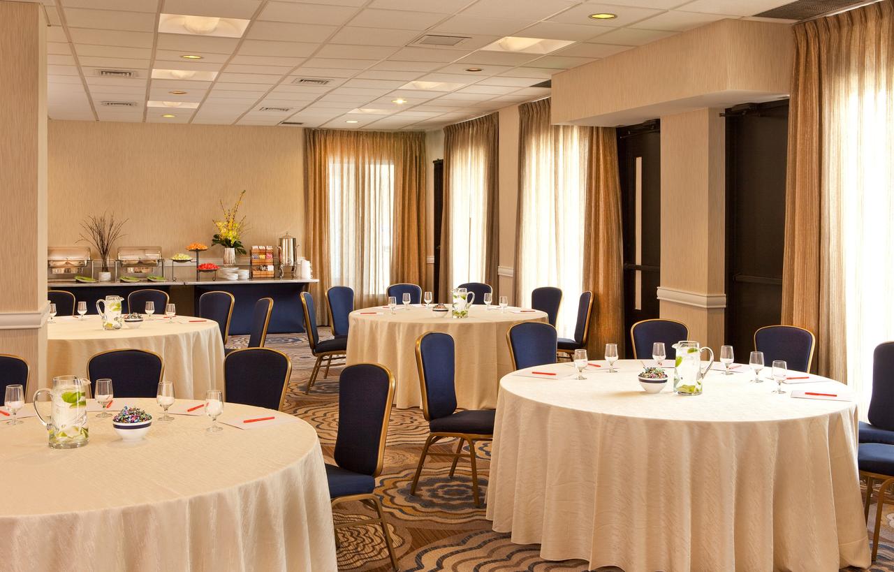 Crowne Plaza Hotel White Plains-Downtown - thumb 2