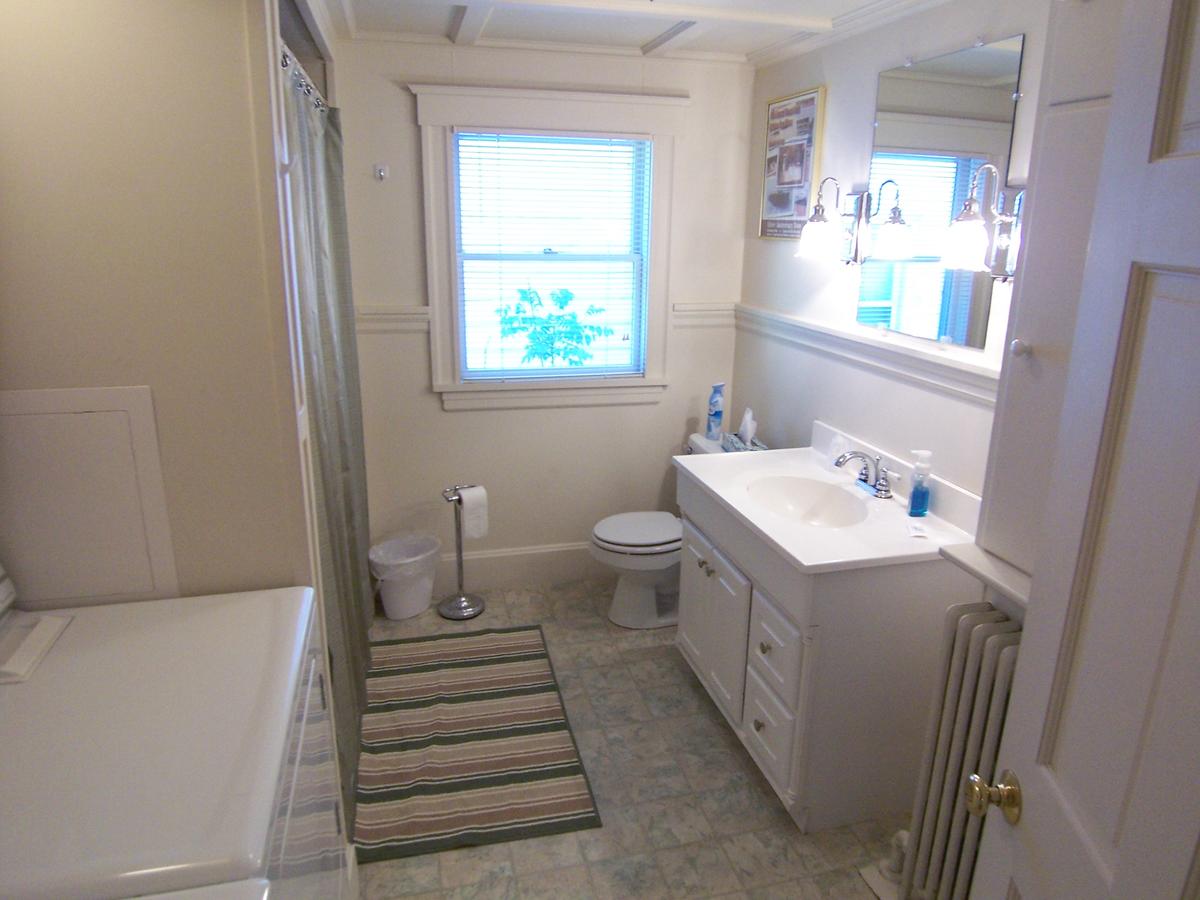 Wooden Boat Inn - thumb 30