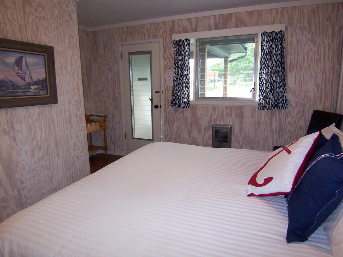 Wooden Boat Inn - thumb 38