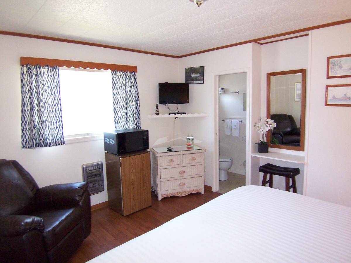 Wooden Boat Inn - thumb 32