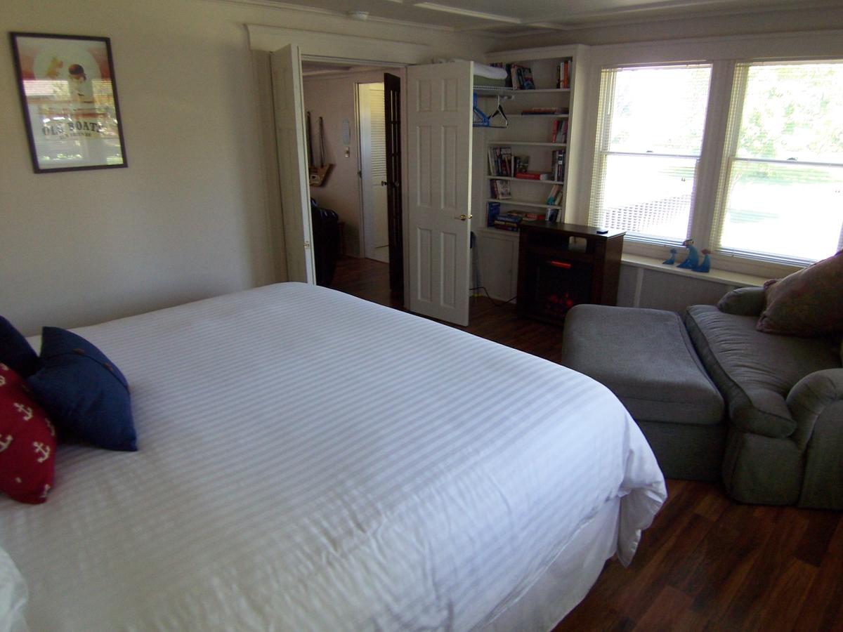 Wooden Boat Inn - thumb 12