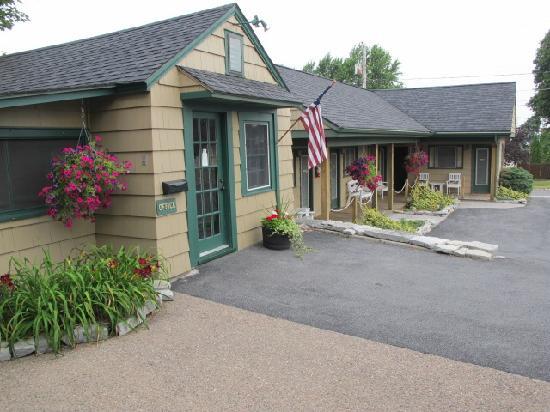 Wooden Boat Inn - thumb 3