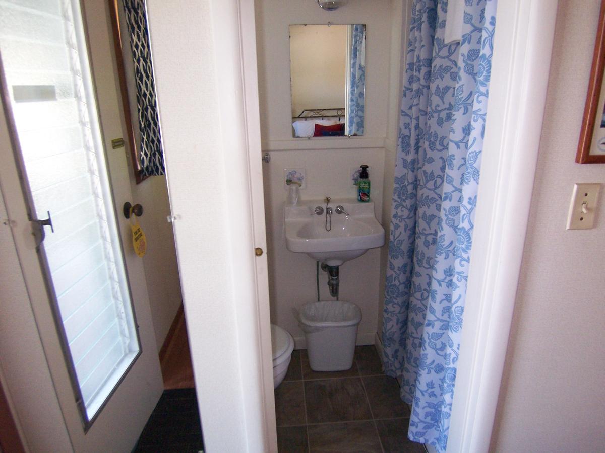 Wooden Boat Inn - thumb 35