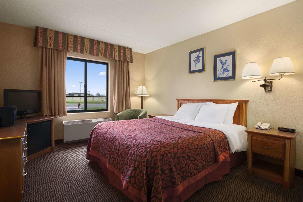 Days Inn & Suites By Wyndham Plattsburgh - thumb 15