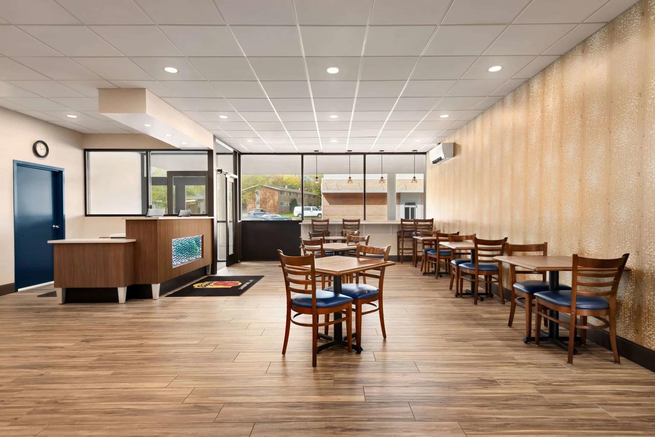 Super 8 By Wyndham Liverpool/Syracuse North Airport - thumb 0