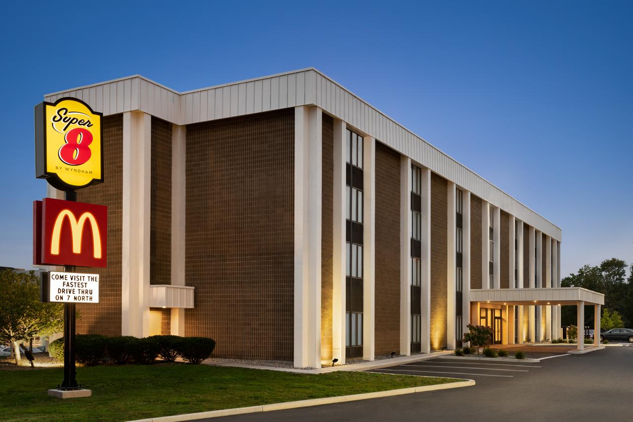 Super 8 By Wyndham Liverpool/Syracuse North Airport - thumb 2