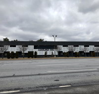 Lakeland Inn - Bohemia - Tourism House