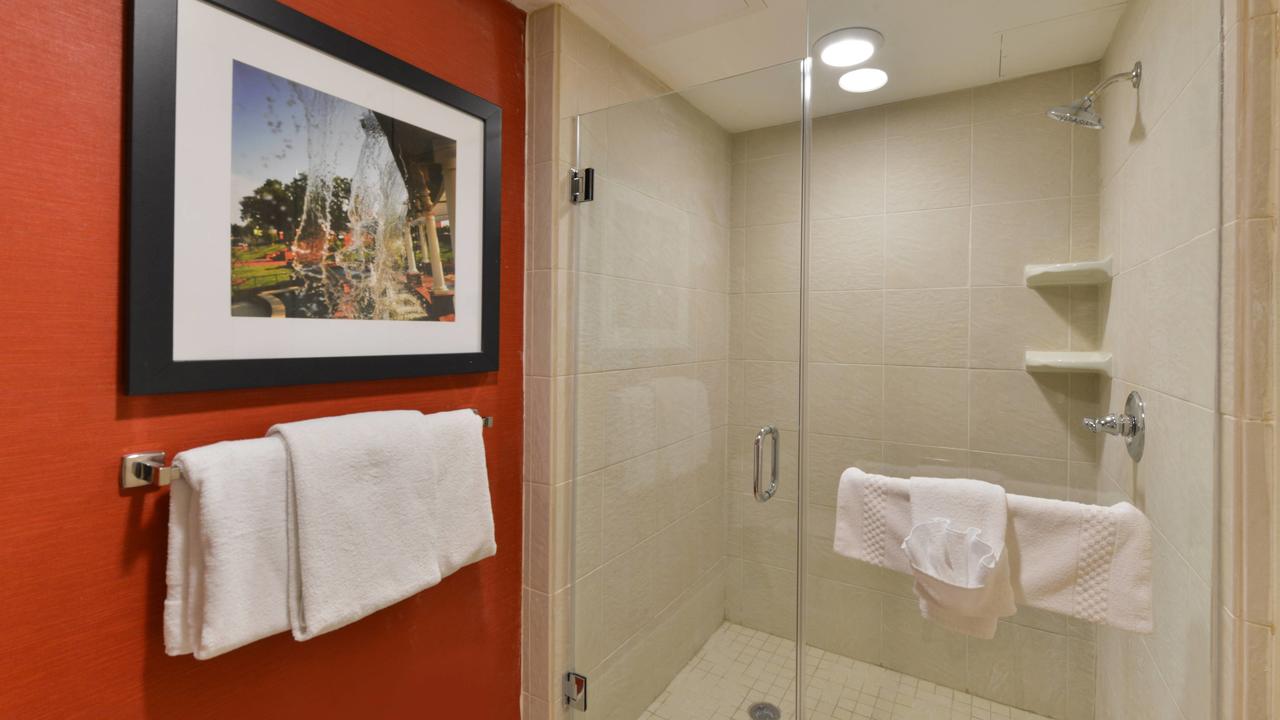 Courtyard High Point - thumb 4