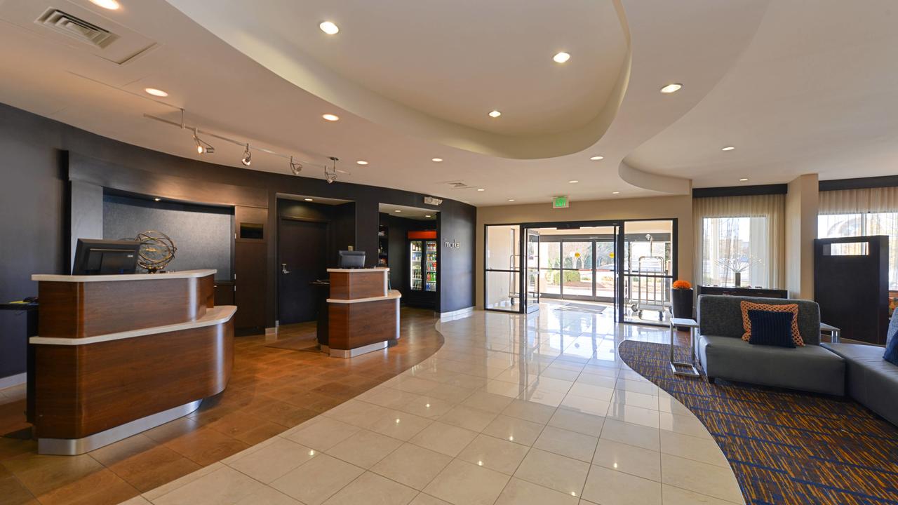 Courtyard High Point - thumb 11