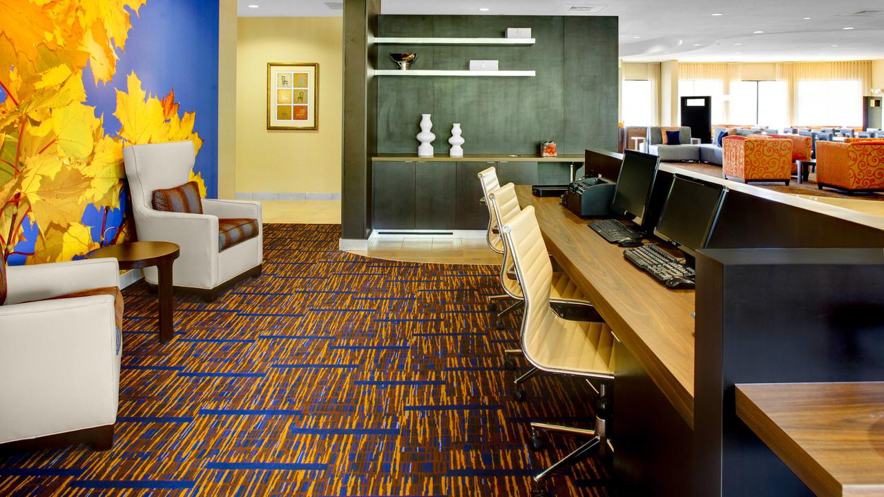 Courtyard High Point - thumb 18