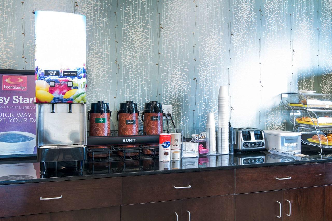 Econo Lodge Selma - thumb 4