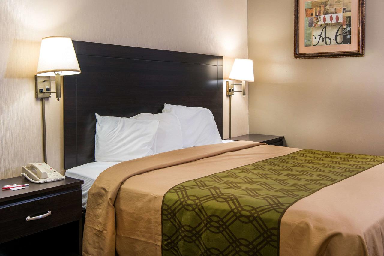 Econo Lodge Selma - thumb 6