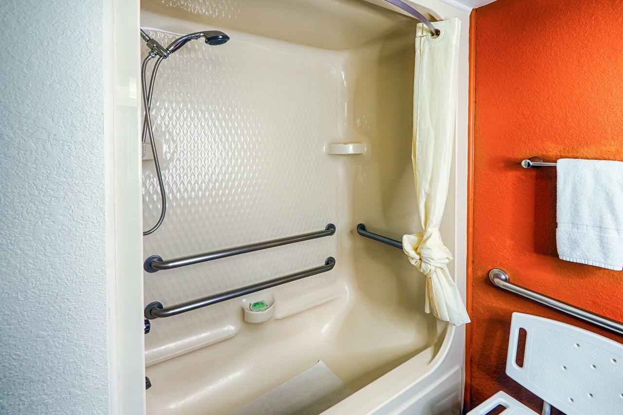 Sleep Inn & Suites Near Ft. Bragg - thumb 17