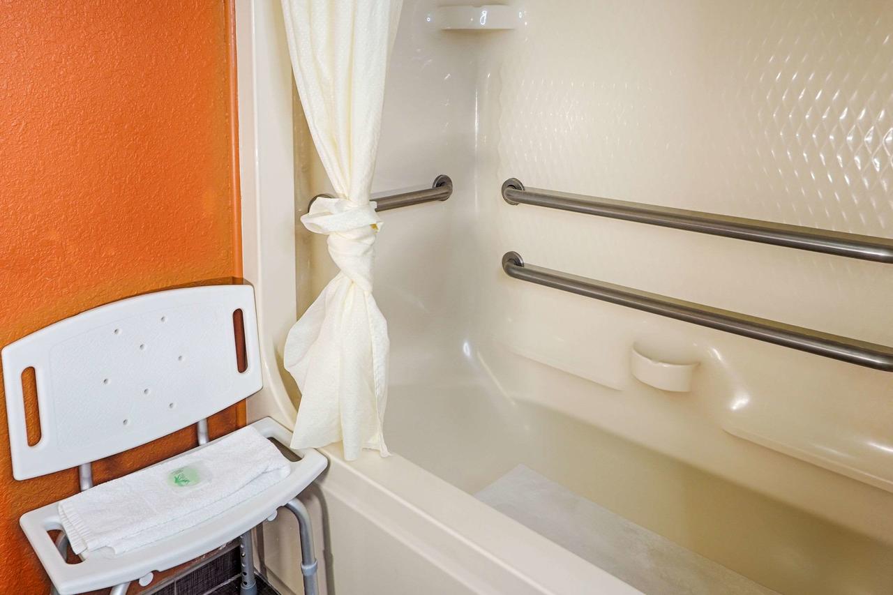 Sleep Inn & Suites Near Ft. Bragg - thumb 11