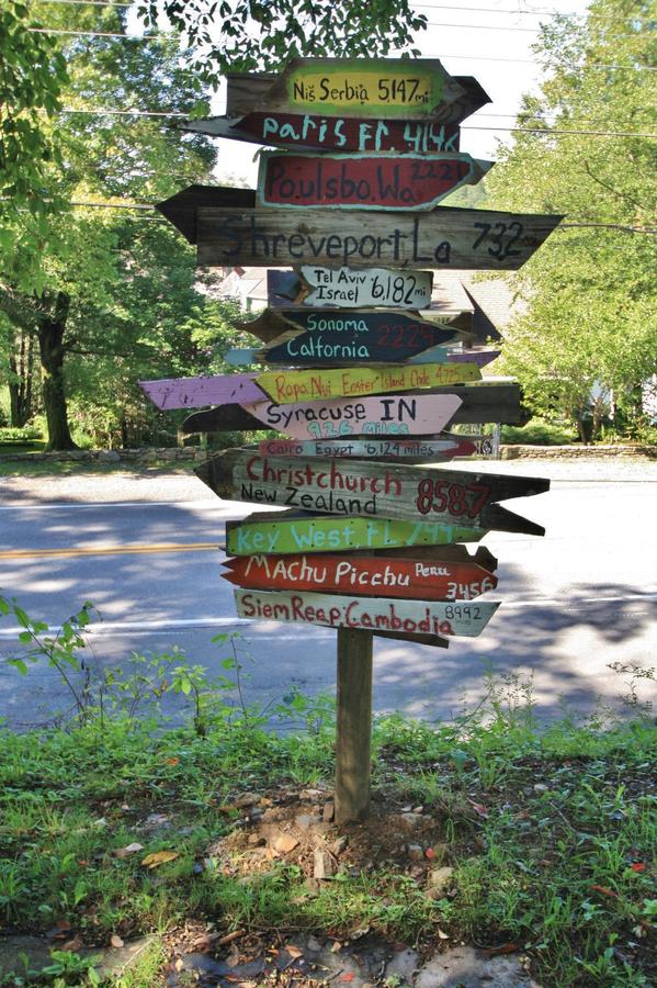 Downtown Hideaway - Green Door - thumb 4