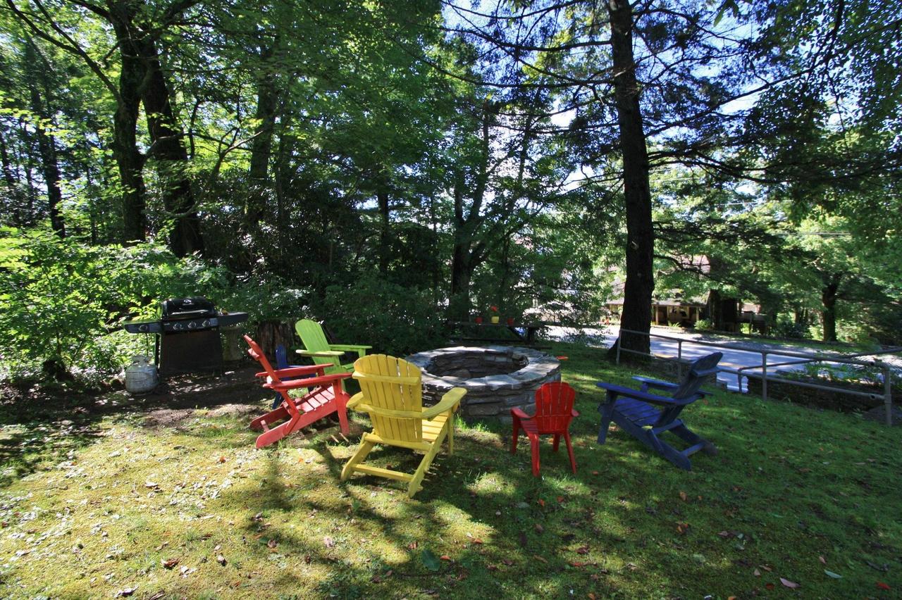 Downtown Hideaway - Green Door - thumb 3