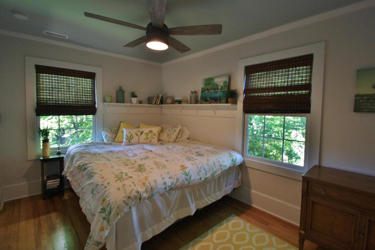 Downtown Hideaway - Green Door - thumb 19