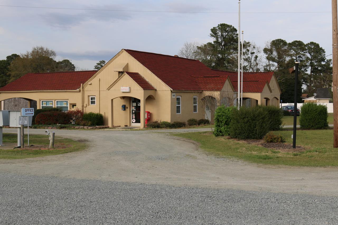 Four Oaks Lodging - thumb 4