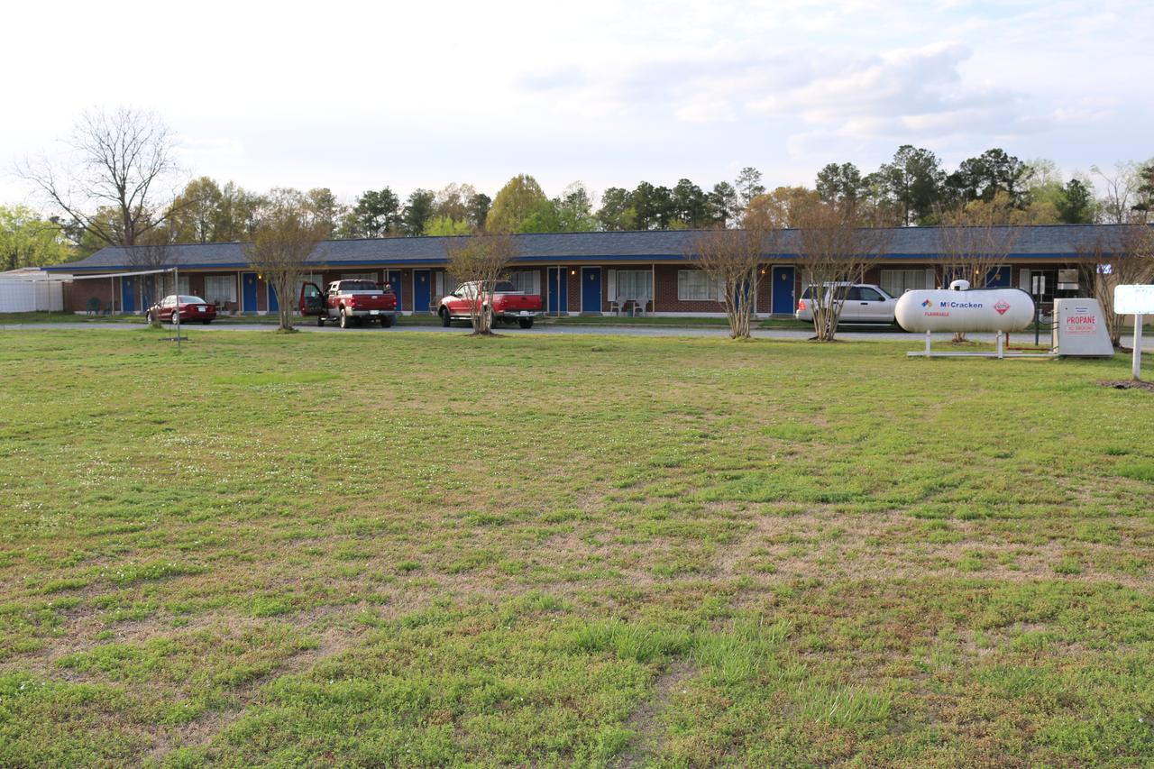 Four Oaks Lodging - thumb 9