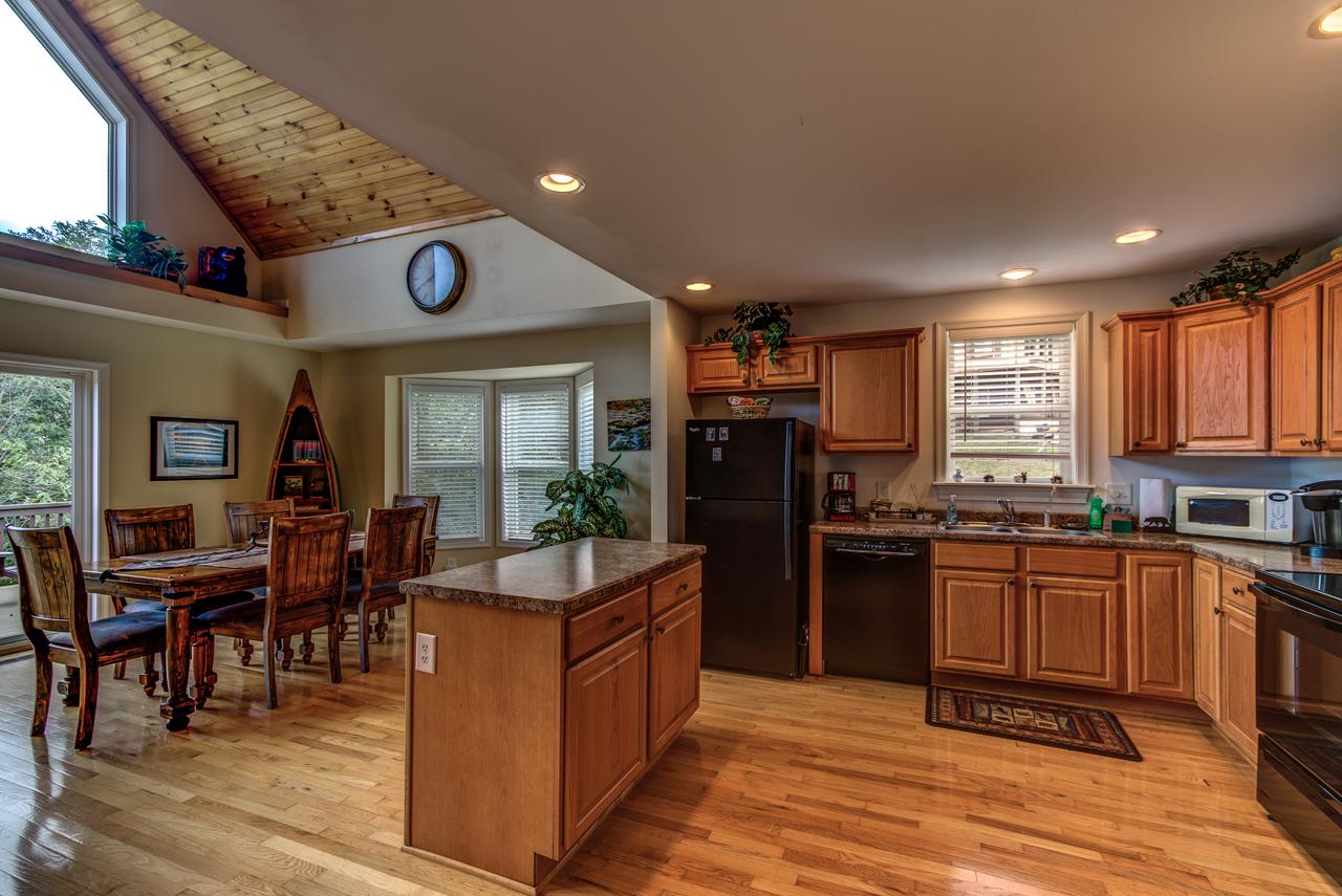 4 Bears Lodge Home - thumb 9