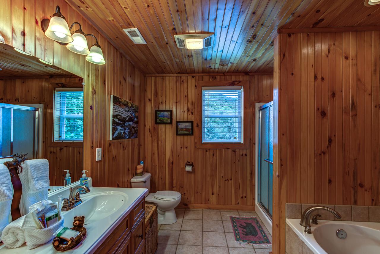 4 Bears Lodge Home - thumb 7