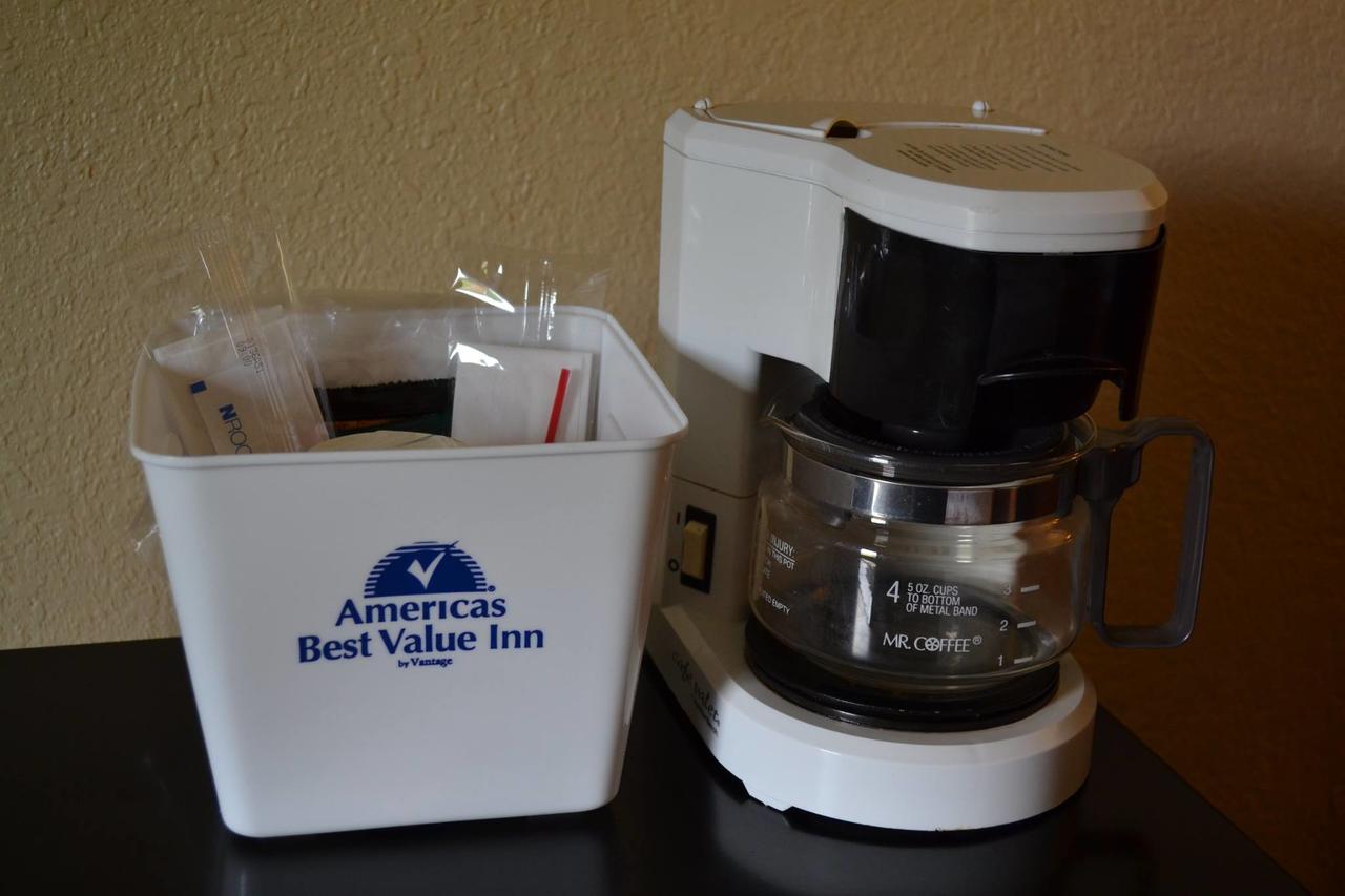 Americas Best Value Inn Smithfield - thumb 4