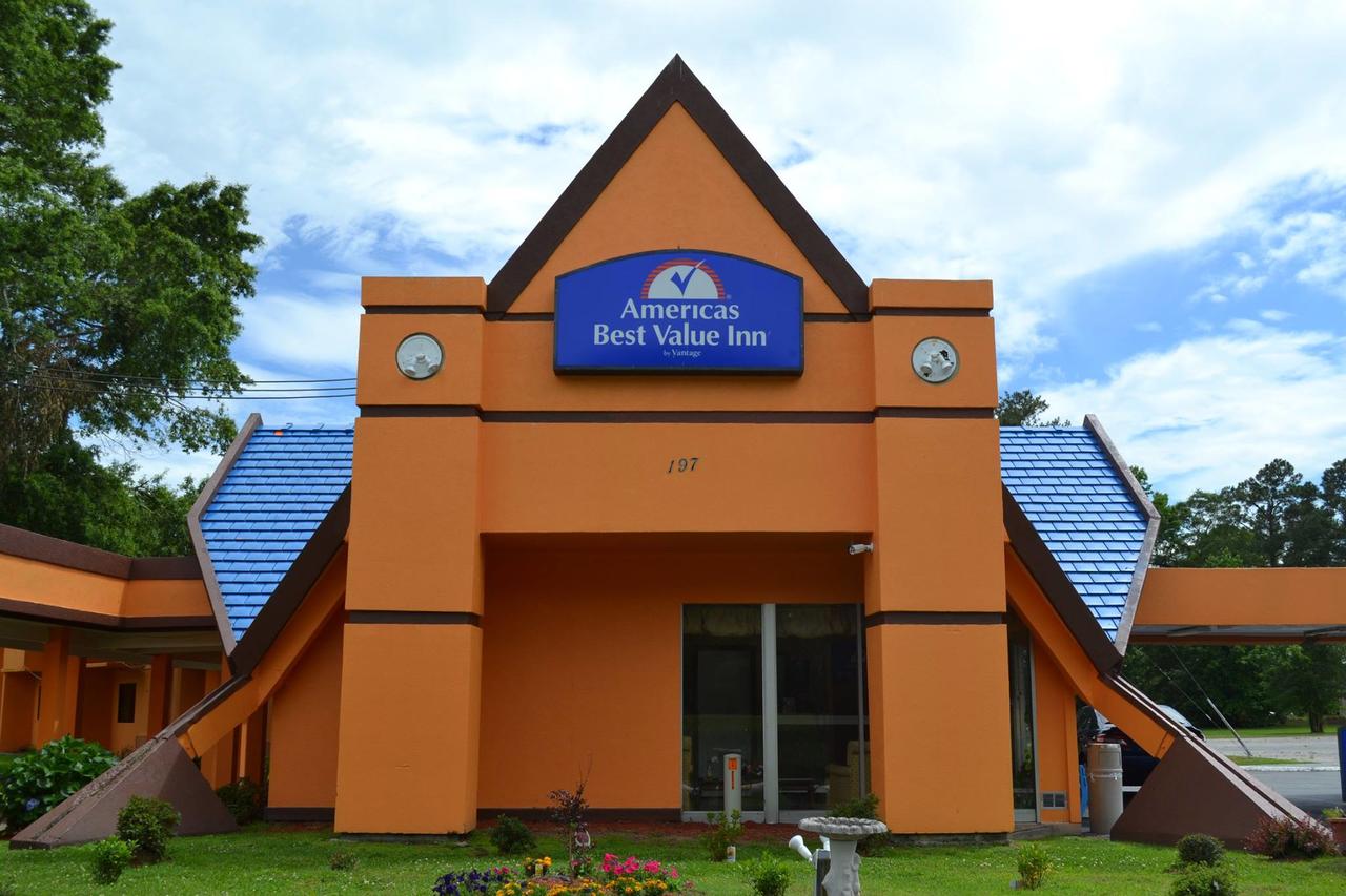 Americas Best Value Inn Smithfield - thumb 14